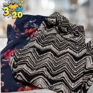 Bundle of 2 pair time and Tru leggings size 12/14